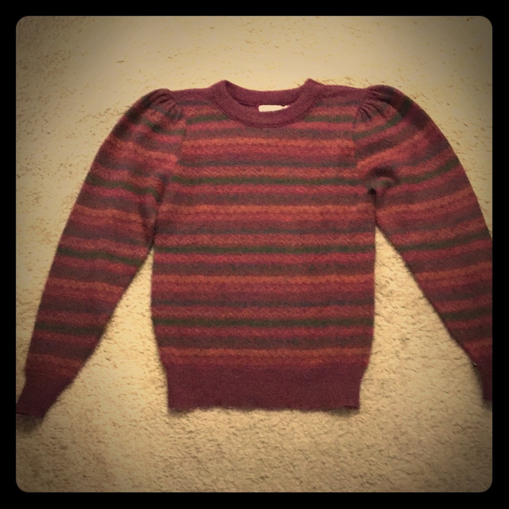 Vintage pattern sweater with puff sleeve shoulder